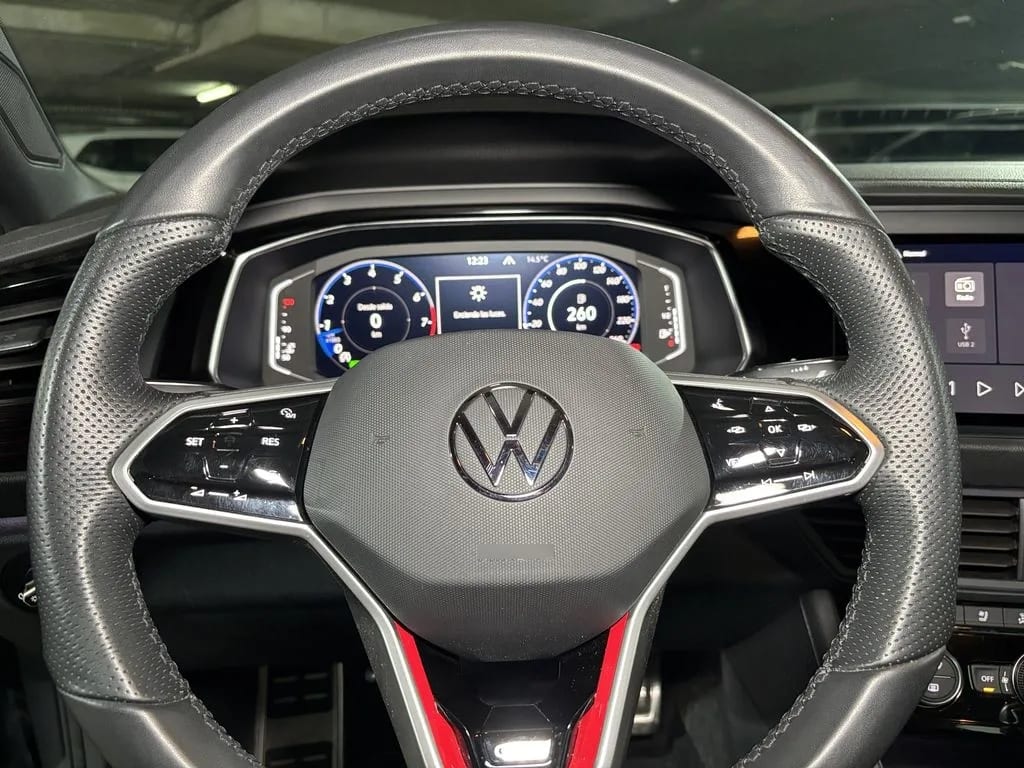 Volkswagen Jetta Gli 4x2 2.0 Aut año 2024