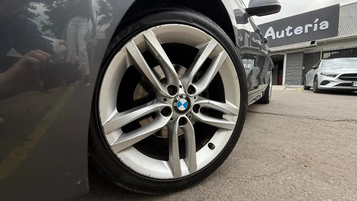BMW 120i 1.6 Lci M Sport 4x2 Hb At 5p año 2017