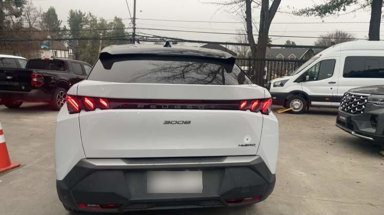Peugeot 3008 1.2 Gt Mhev 4x2 136 Edct At 5p año 2025