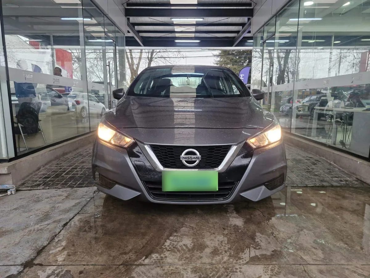 Nissan Versa 1.6 Sense 4x2 Mt 4p año 2021