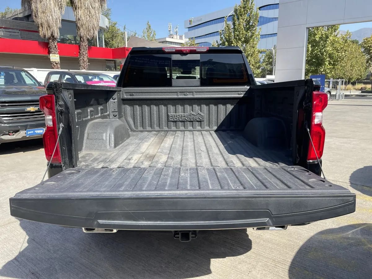 Chevrolet Silverado 3.0 High Country 4x4 At 4p año 2024