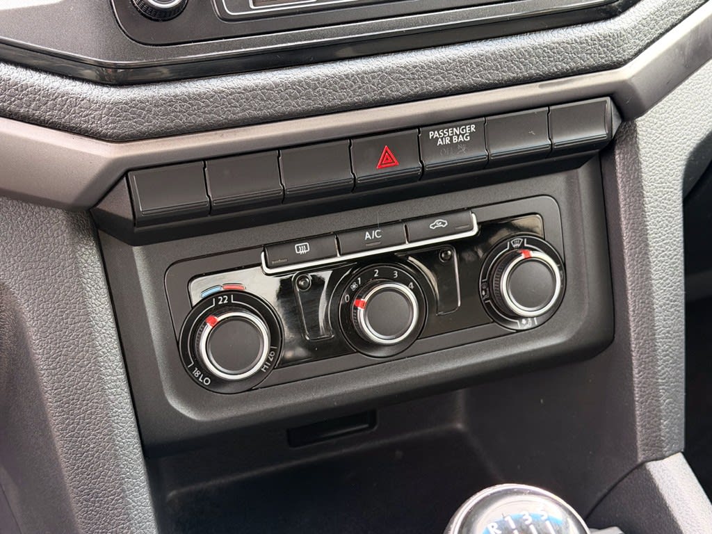 Volkswagen Amarok 2.0 Trendline 4x4 Mt año 2023