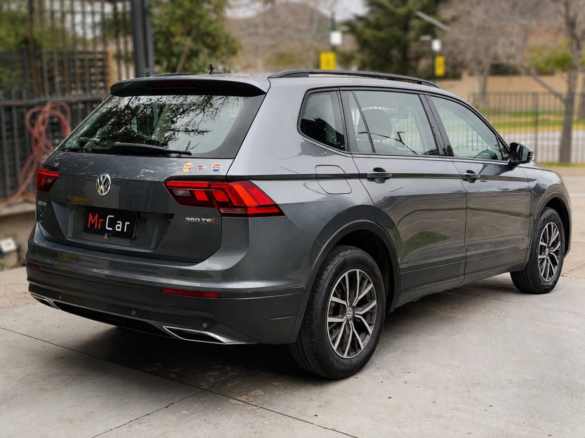 Volkswagen Tiguan Comfortline año 2021