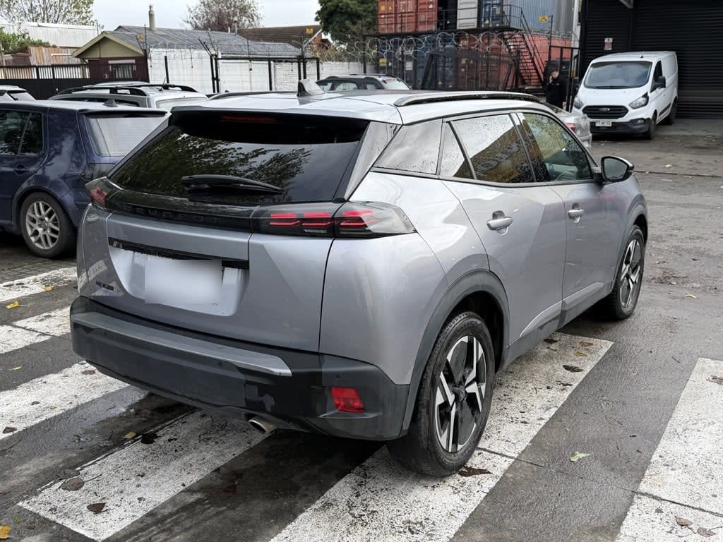 Peugeot 2008 1.5 Allure Pack Diesel At año 2025