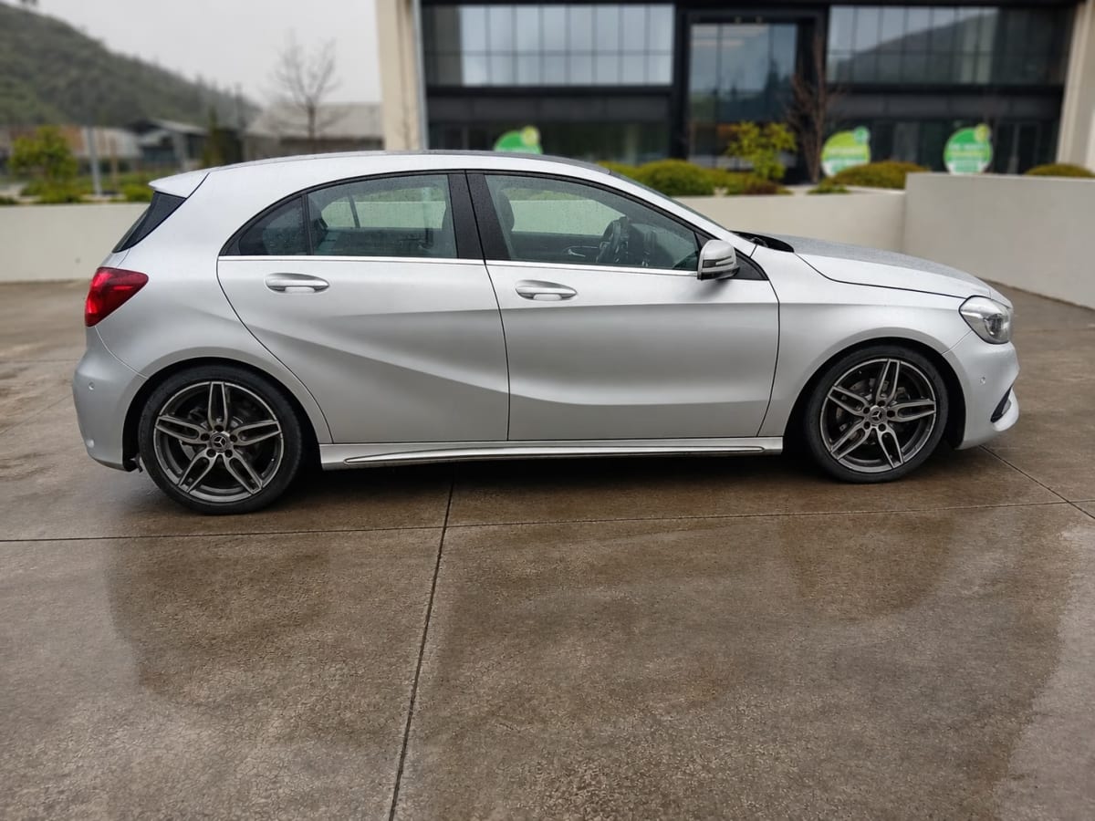 Mercedes-Benz A200 A 200 D año 2019