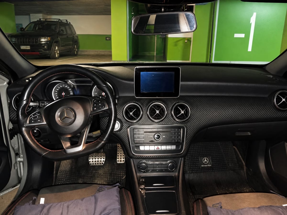 Mercedes-Benz A200 A 200 D año 2019