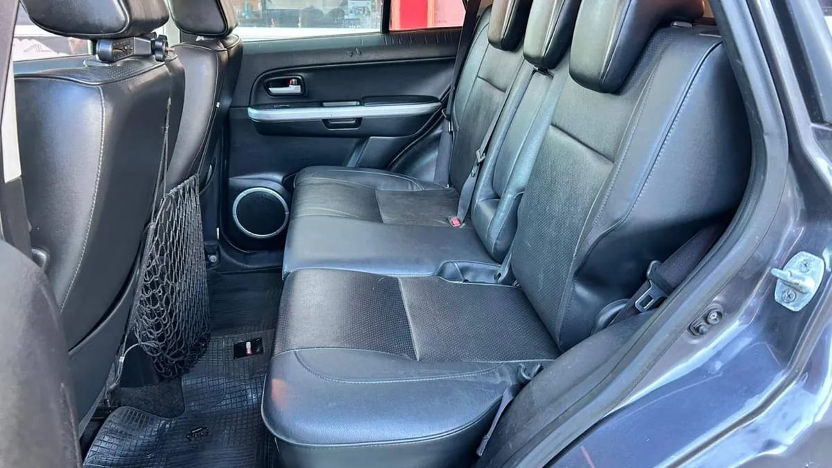 Suzuki Grand Nomade Glx Ltd 2.4 Aut año 2017