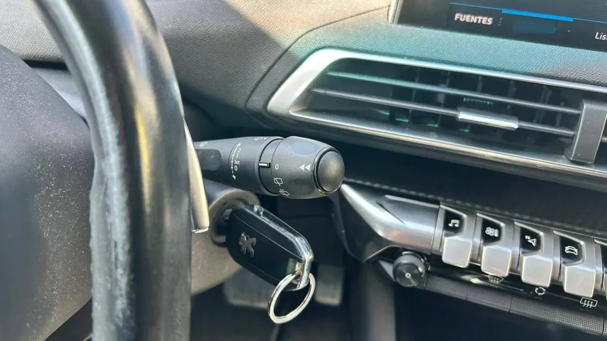 Peugeot 3008 1.6 Active 4x2 Thp 165hp Eat6 5p año 2018