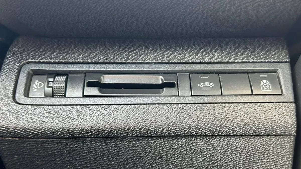 Peugeot 3008 1.6 Active 4x2 Thp 165hp Eat6 5p año 2018