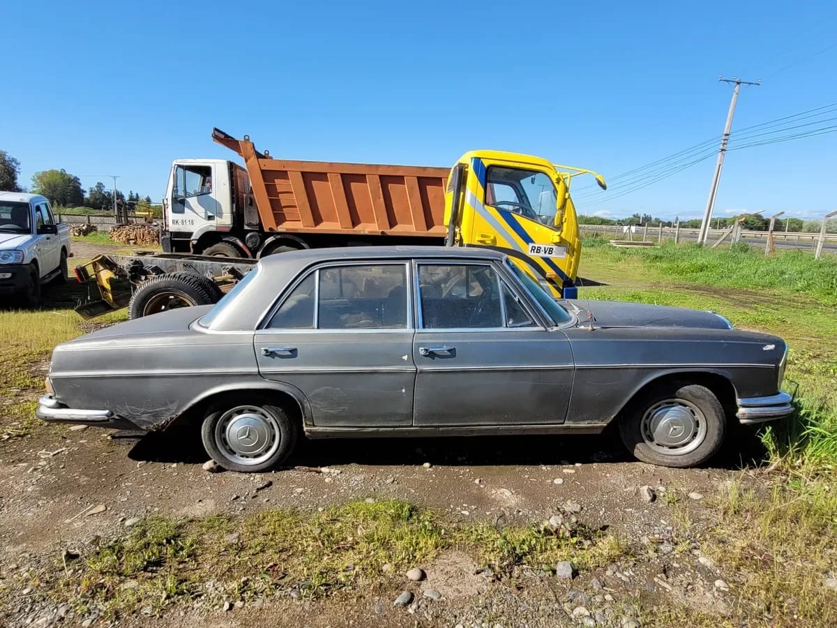 Mercedes Benz E280 No Sé La Versión año 1971