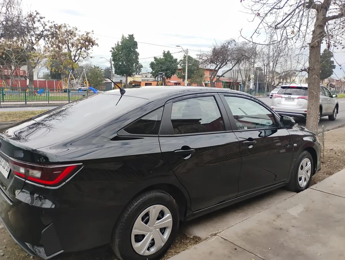 TOYOTA YARIS 1.5 I Sedan Mt año 2026