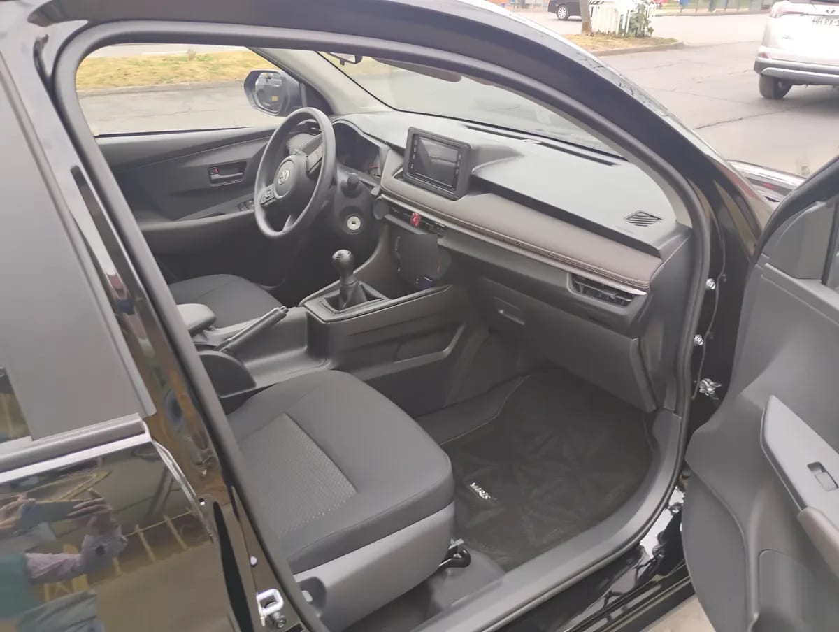 TOYOTA YARIS 1.5 I Sedan Mt año 2026
