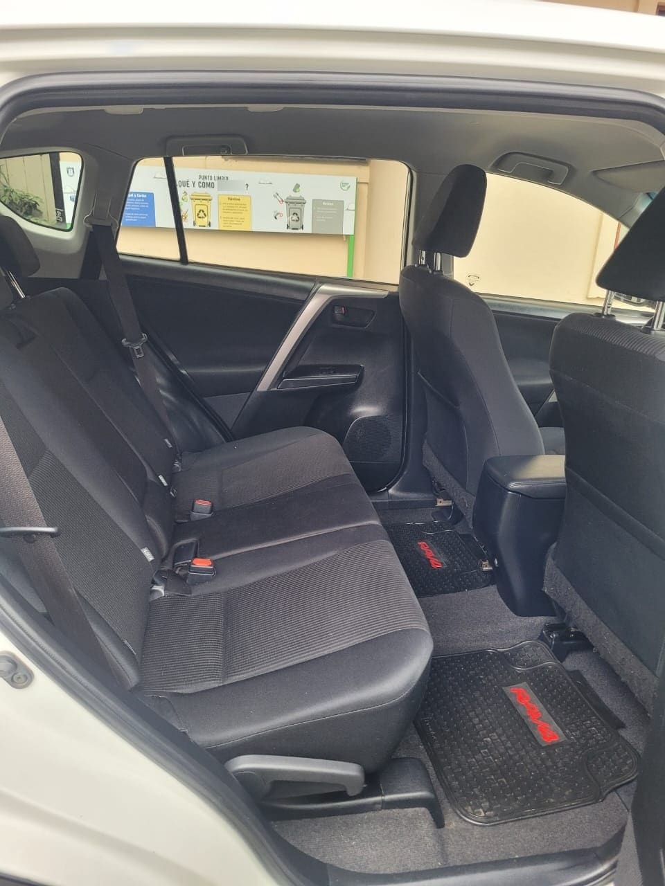 TOYOTA RAV4 2.0 Super Lujo Mt 4x4 año 2016