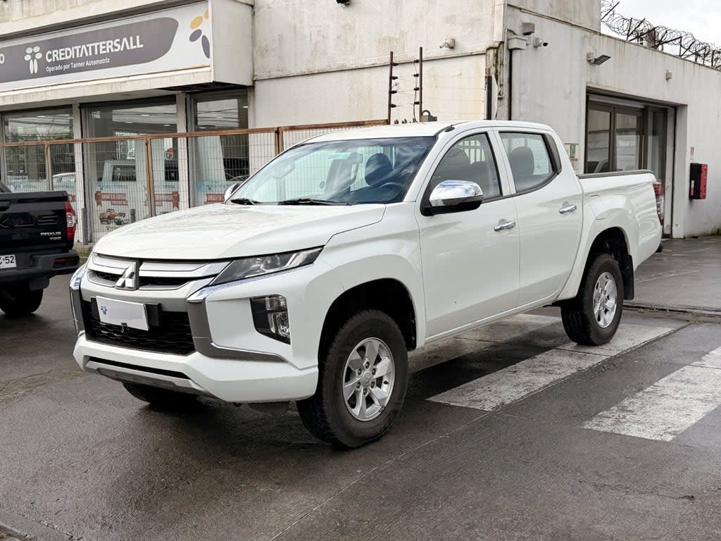 Mitsubishi L200 2.4 Katana Cr año 2023