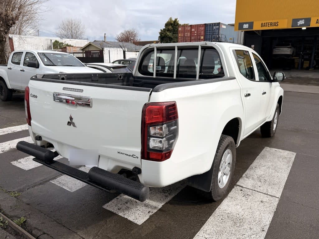 Mitsubishi L200 2.4 Katana Cr año 2023