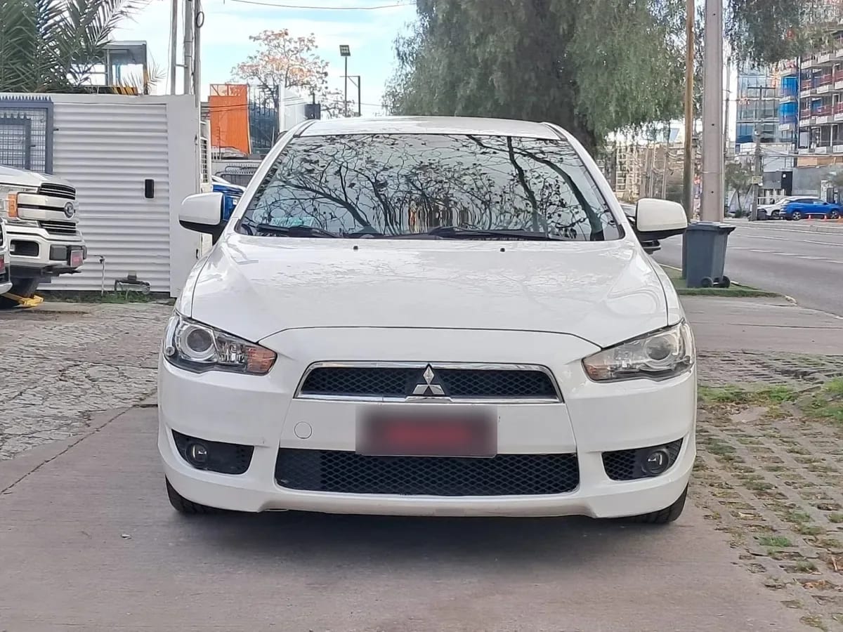MITSUBISHI LANCER 1.6 R/t At año 2013