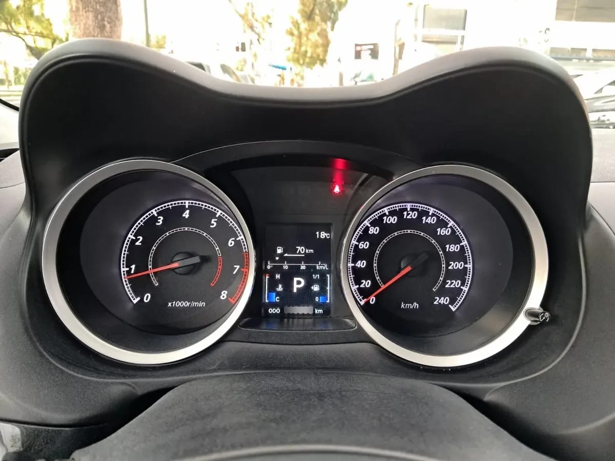 MITSUBISHI LANCER 1.6 R/t At año 2013