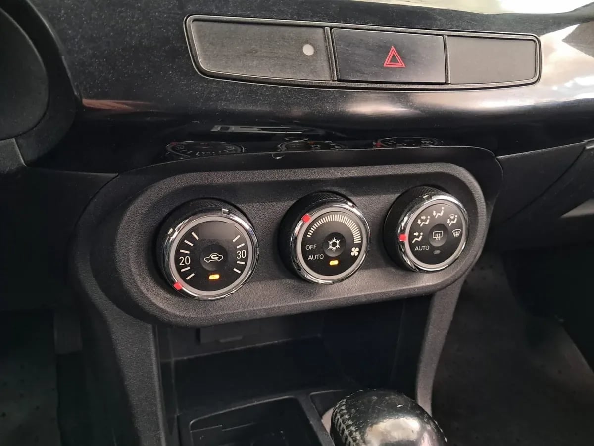 MITSUBISHI LANCER 1.6 R/t At año 2013