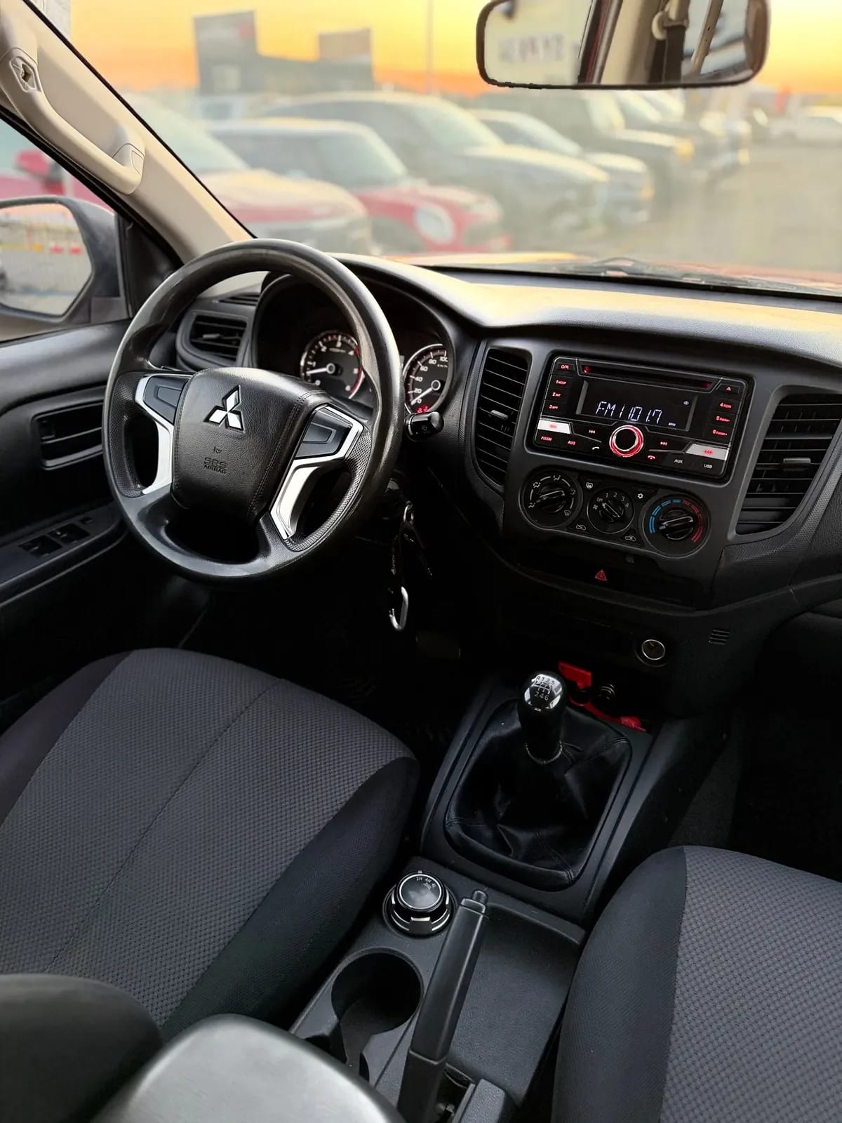 MITSUBISHI L200 2.4 Katana Crm Mt 4x4 Diesel año 2022