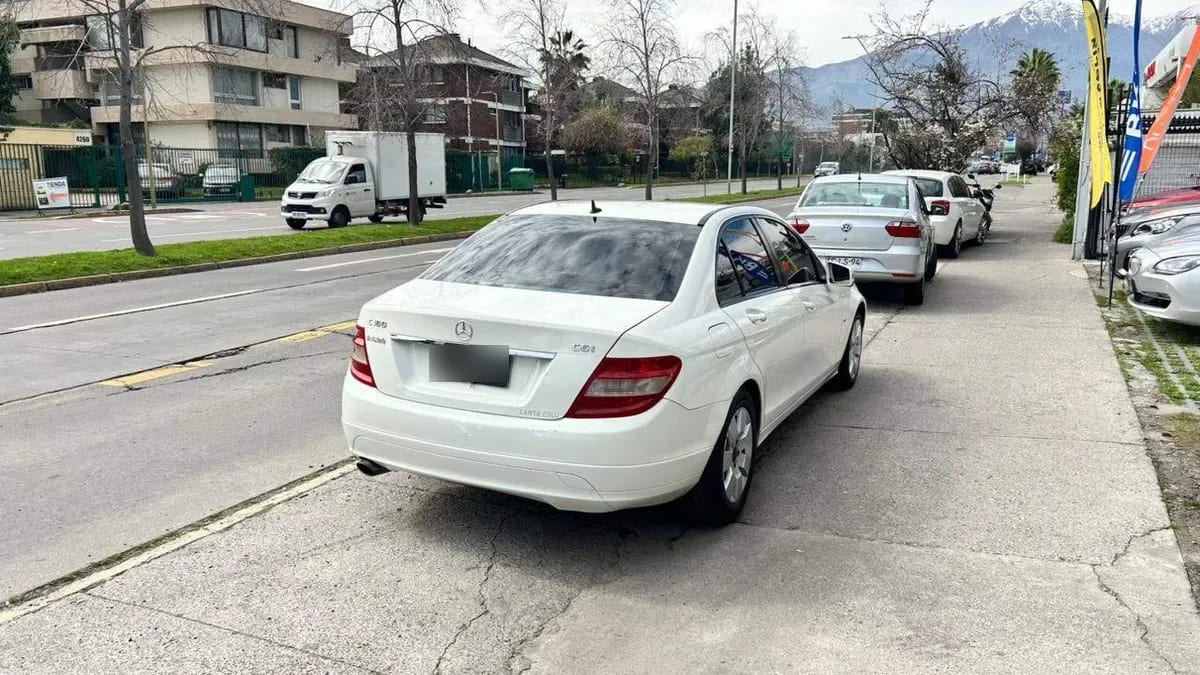 Mercedes-Benz C180 Cgi Blue Efficiency 1.8 Aut año 2011