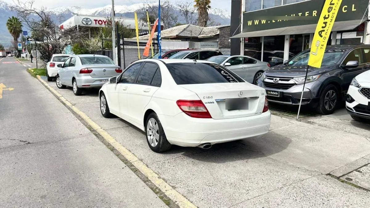 Mercedes-Benz C180 Cgi Blue Efficiency 1.8 Aut año 2011
