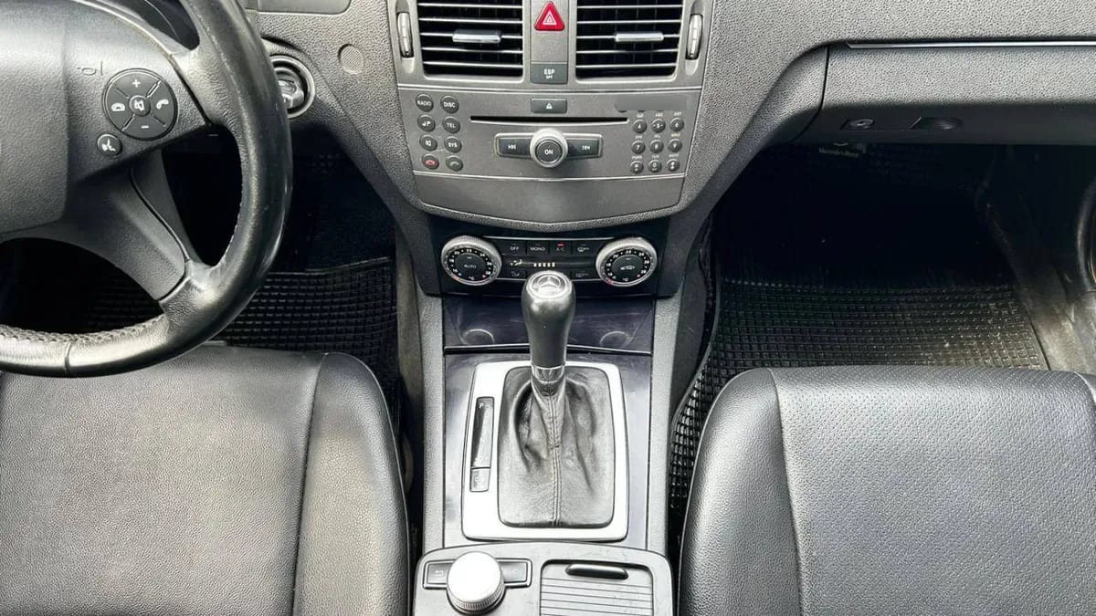 Mercedes-Benz C180 Cgi Blue Efficiency 1.8 Aut año 2011