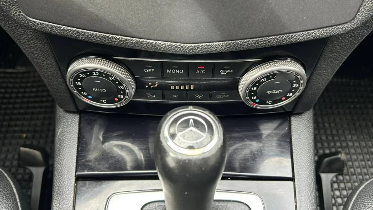 Mercedes-Benz C180 Cgi Blue Efficiency 1.8 Aut año 2011