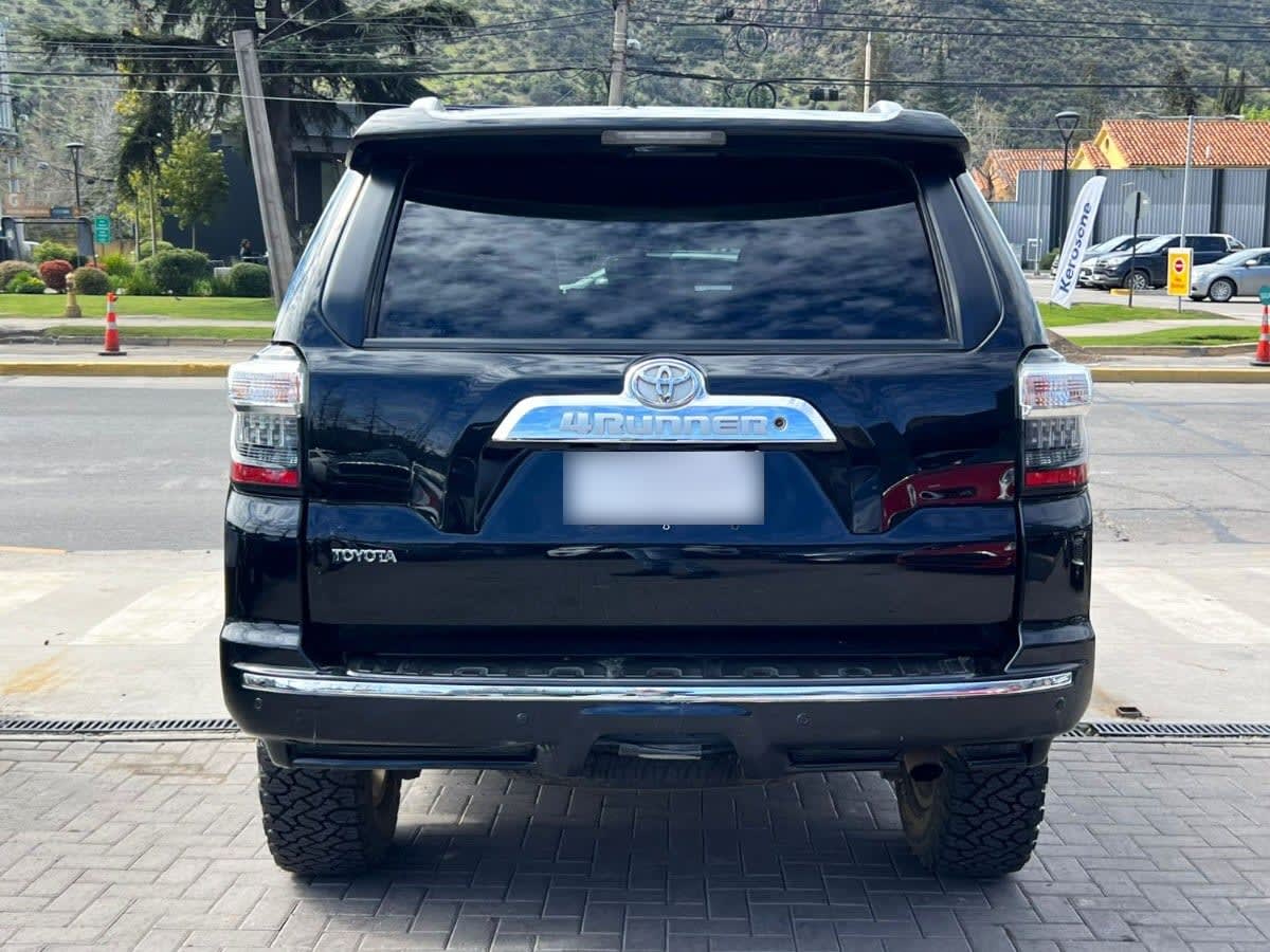 Toyota 4 Runner Limited 4x4 año 2021