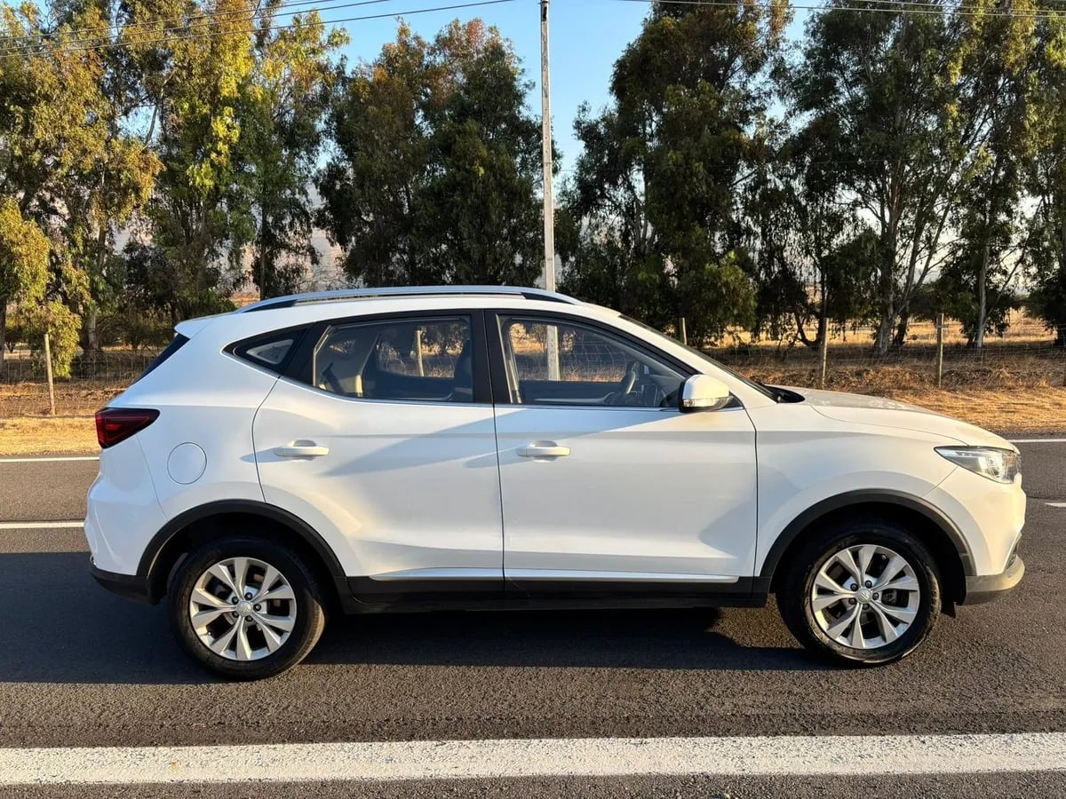 MG ZS 1.5 Std Mt año 2025