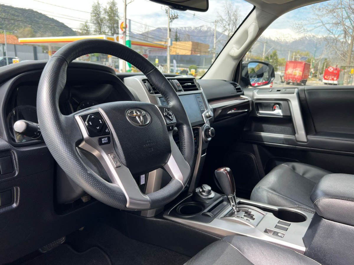 Toyota 4 Runner Limited 4x4 año 2021