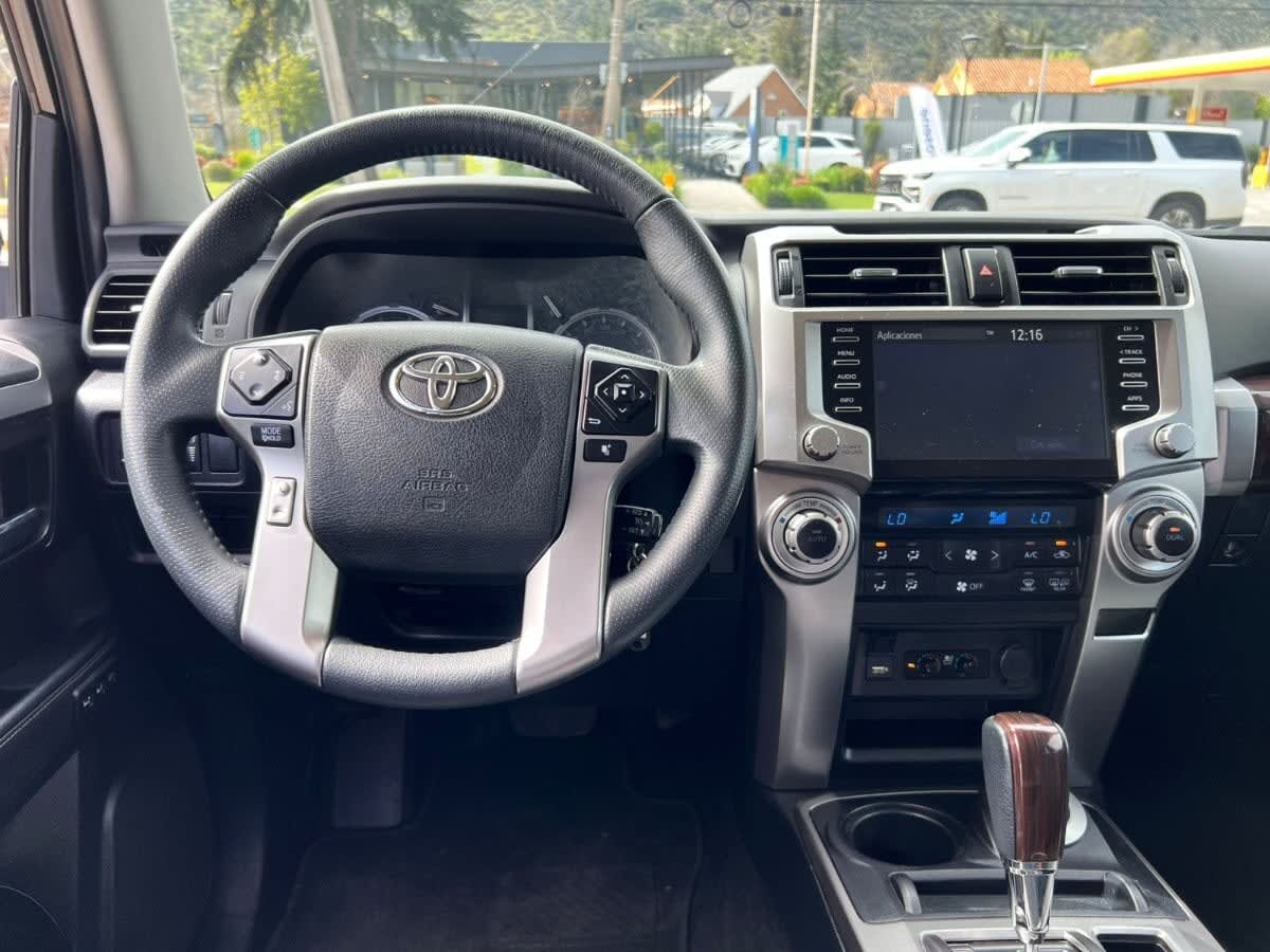 Toyota 4 Runner Limited 4x4 año 2021