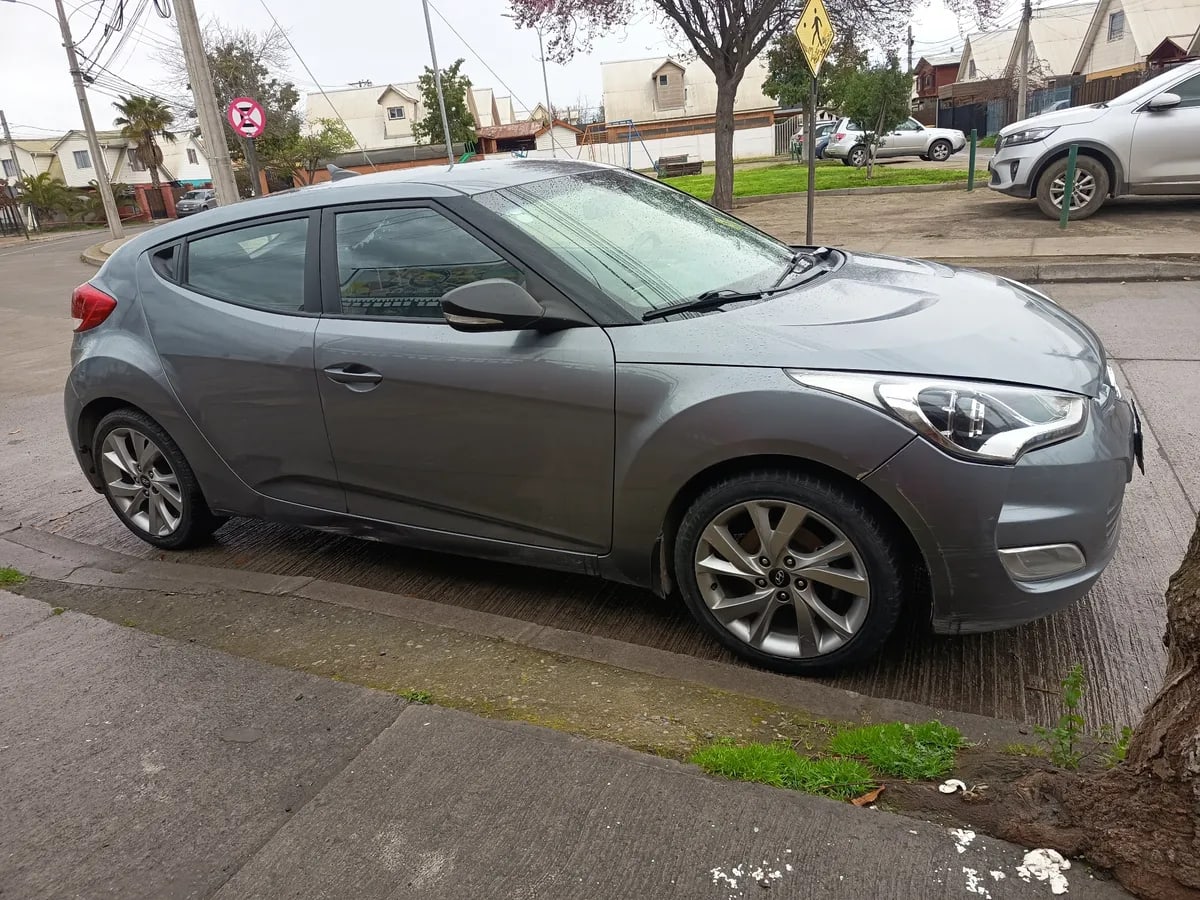 HYUNDAI VELOSTER 1.6 Fs 4dr Gls Premi Mt año 2016