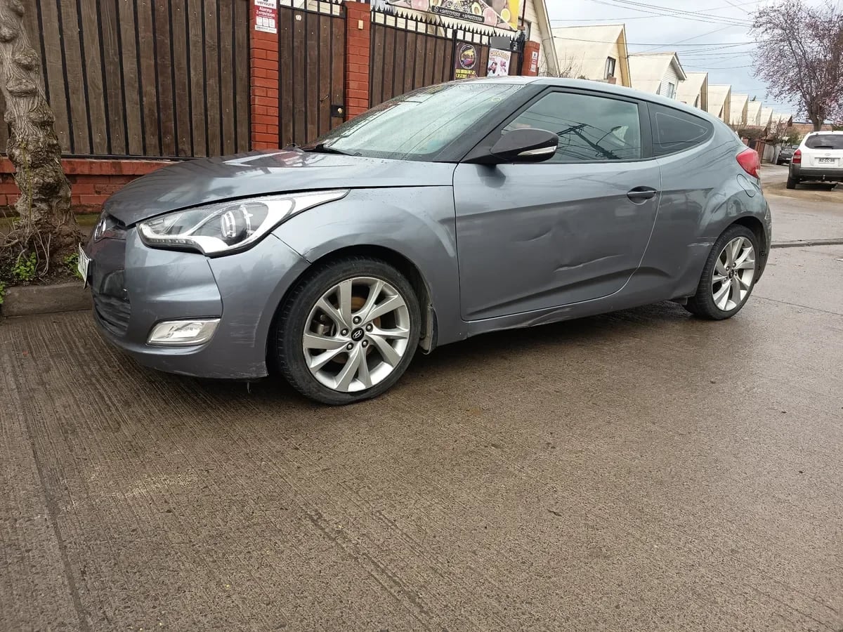 HYUNDAI VELOSTER 1.6 Fs 4dr Gls Premi Mt año 2016