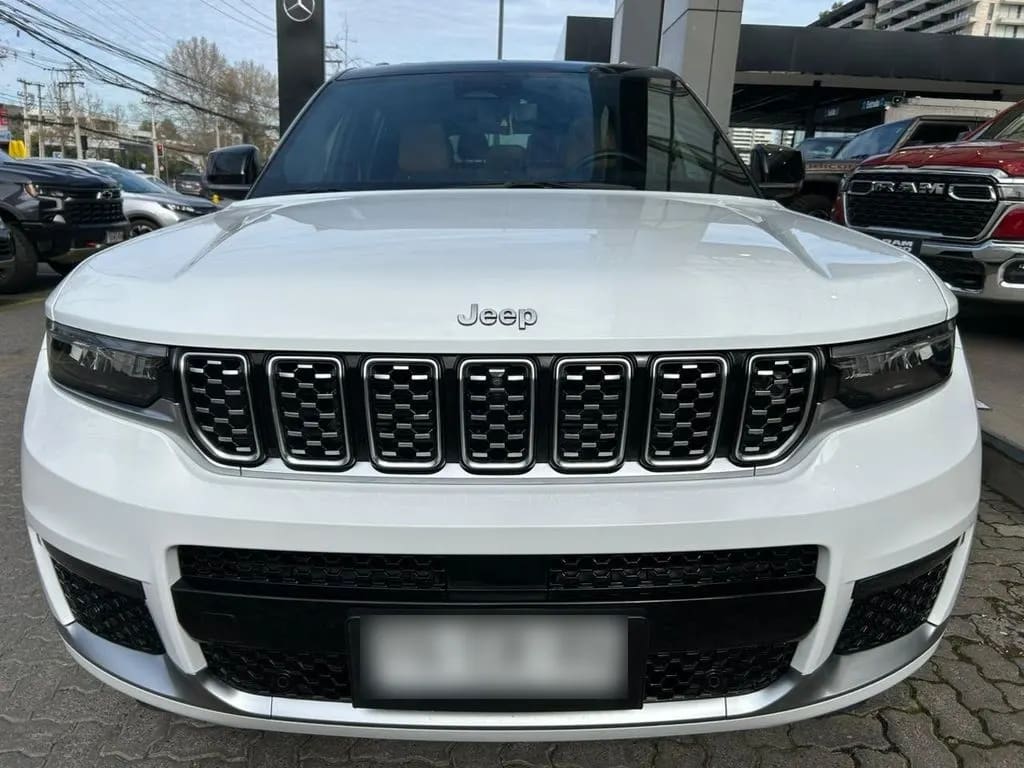 Jeep Cherokee L Summit 4x4 3.6 Aut año 2024
