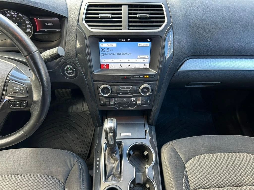 Ford Explorer 3.5 Xlt 4x2 3 Corridas At 5p año 2017