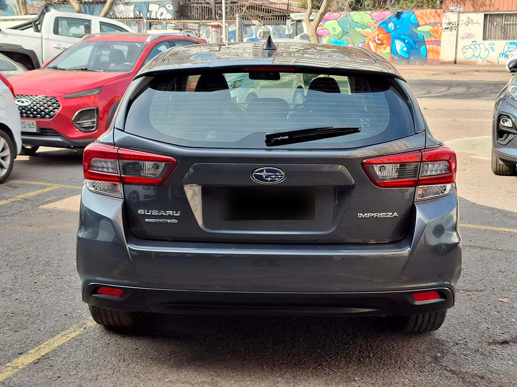 Subaru Impreza Cvt 4x4 2.0 At año 2021