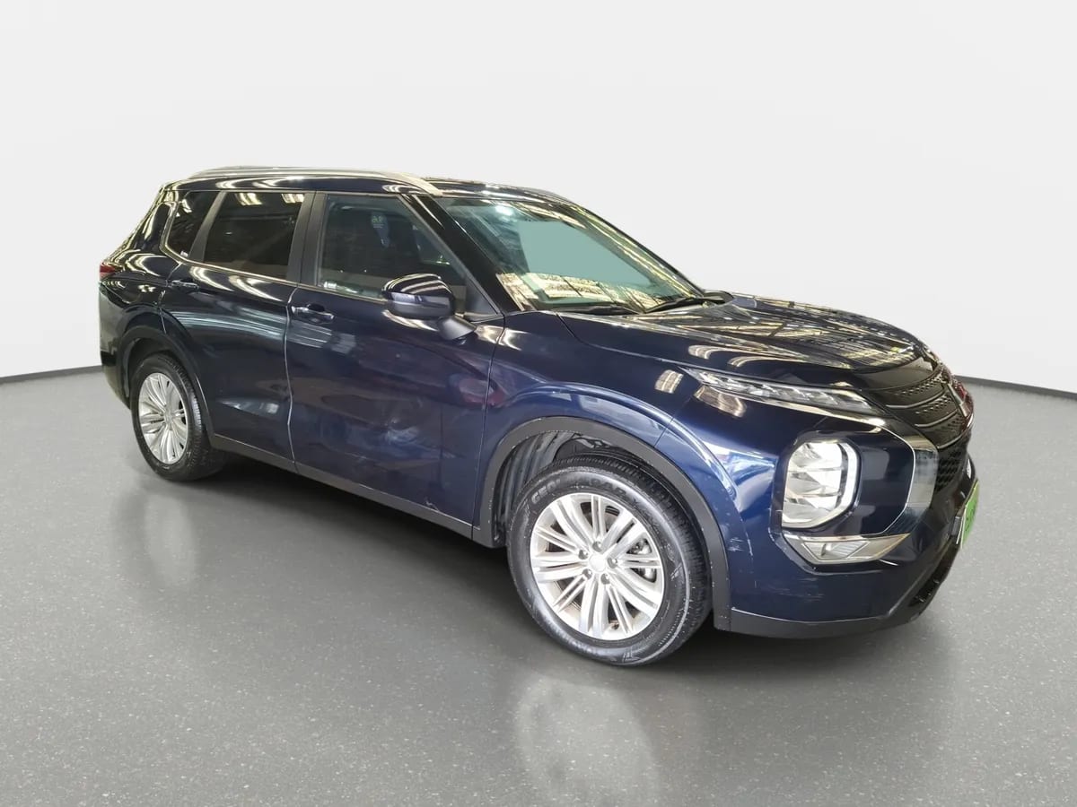 Mitsubishi Outlander 2.5 Gl P 4x2 At 5p año 2024