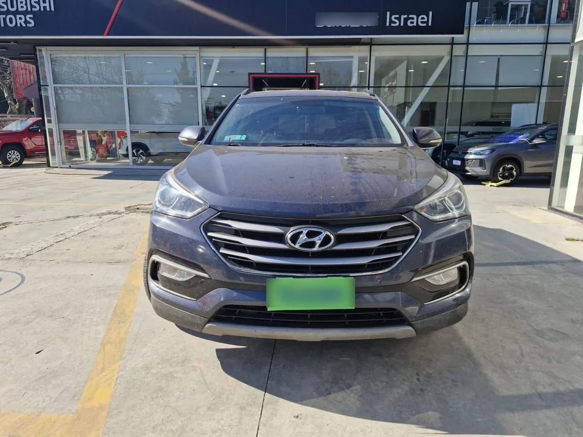 Hyundai Santa Fe 2.4 Gls 2wd Dm Mt 5p año 2018