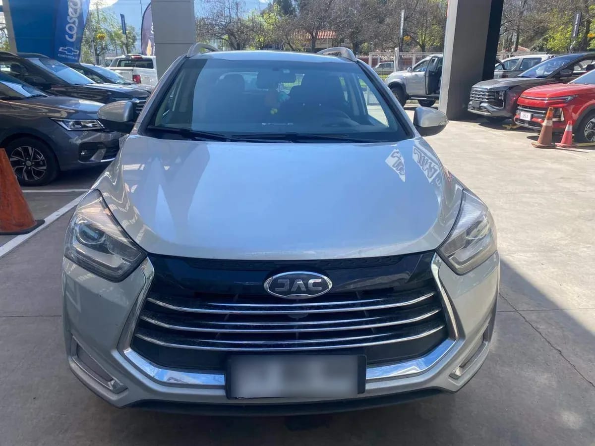 JAC Js2 1.5 Luxury 4x2 Cvt At 5p año 2025