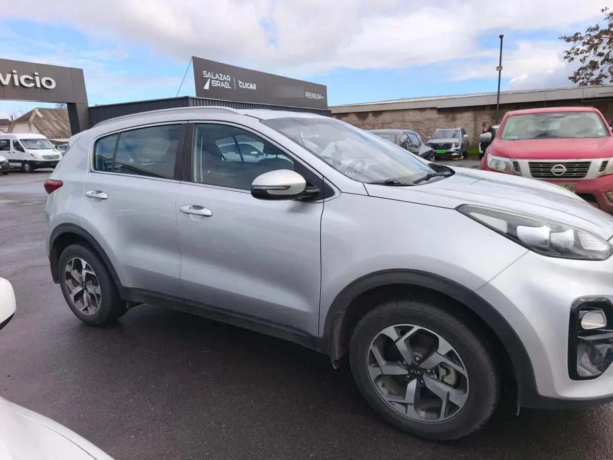 Kia Sportage 2.0 Lx 2wd 6mt 5p año 2021