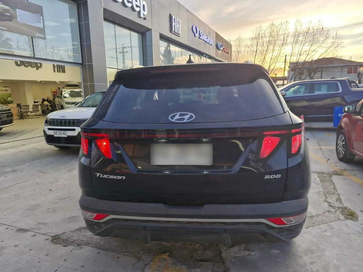 Hyundai Tucson 2.0 Nx4 Plus Diesel 4x2 At 5p año 2021