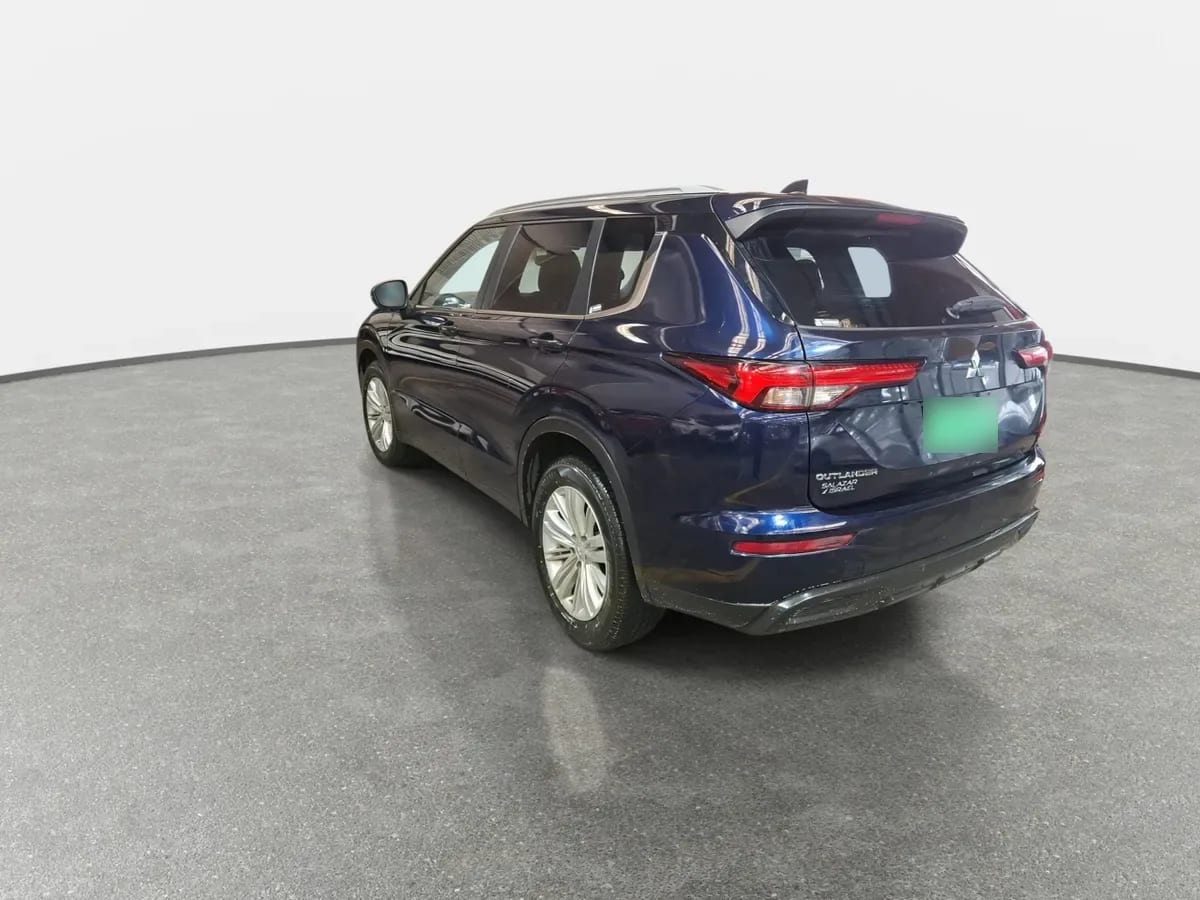 Mitsubishi Outlander 2.5 Gl P 4x2 At 5p año 2024