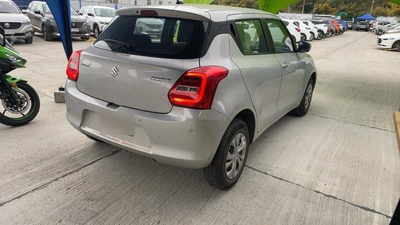Suzuki Swift 1.2 Gl 4x2 Hb Mt 5p año 2023