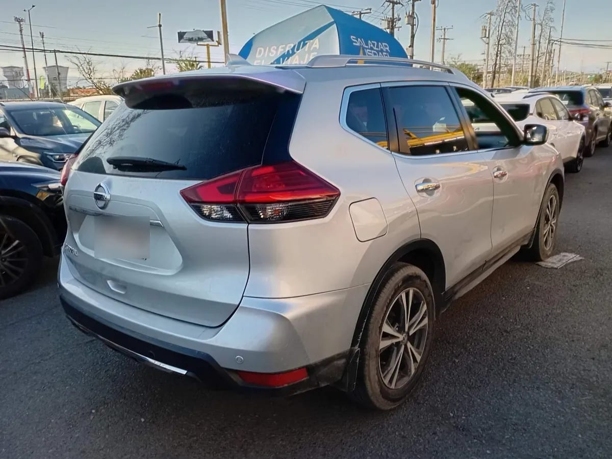 Nissan X-Trail 2.5 Advance 4x2 3row Cvt At 5p año 2021