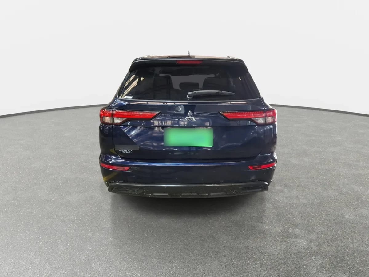 Mitsubishi Outlander 2.5 Gl P 4x2 At 5p año 2024