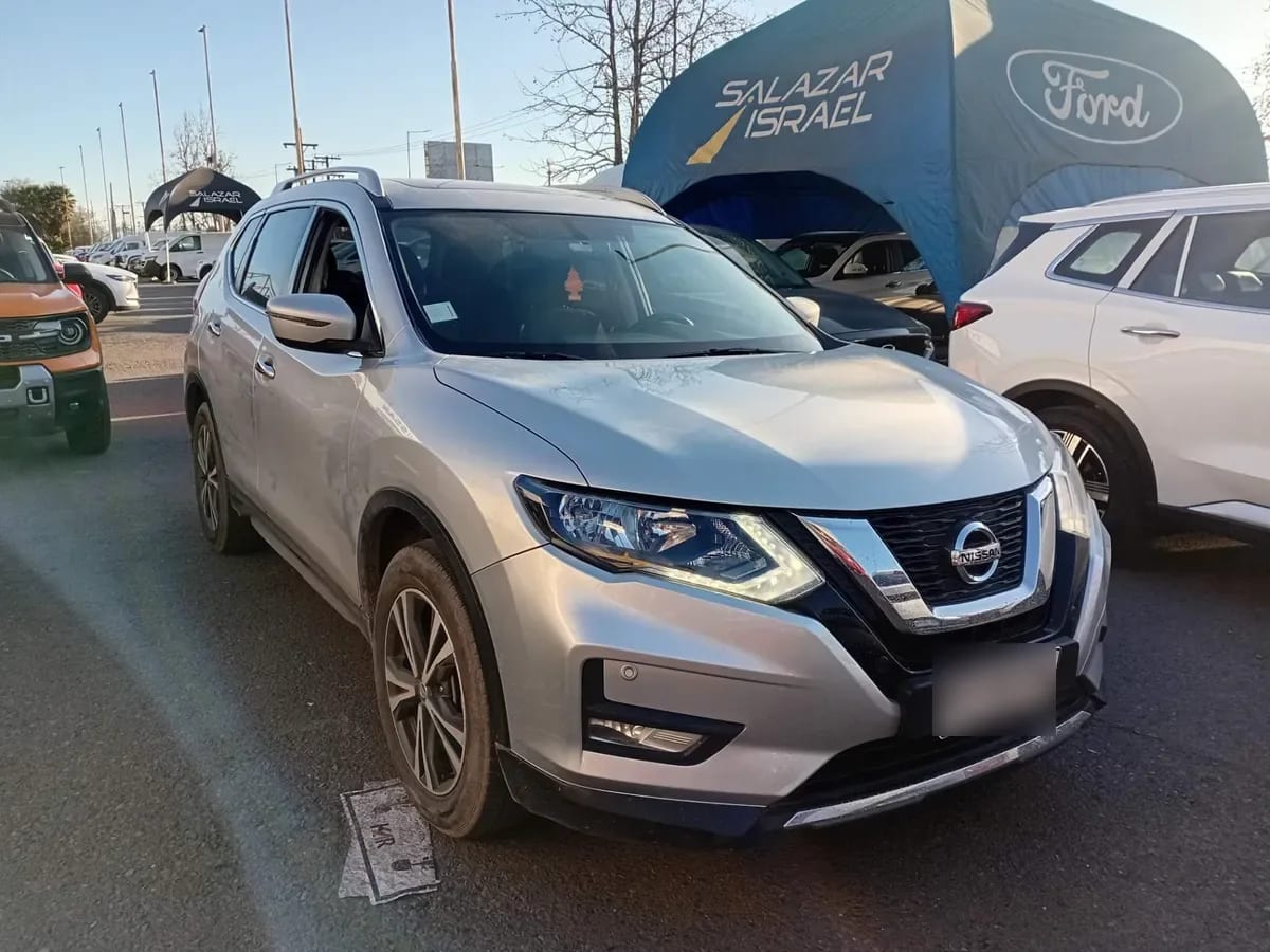 Nissan X-Trail 2.5 Advance 4x2 3row Cvt At 5p año 2021