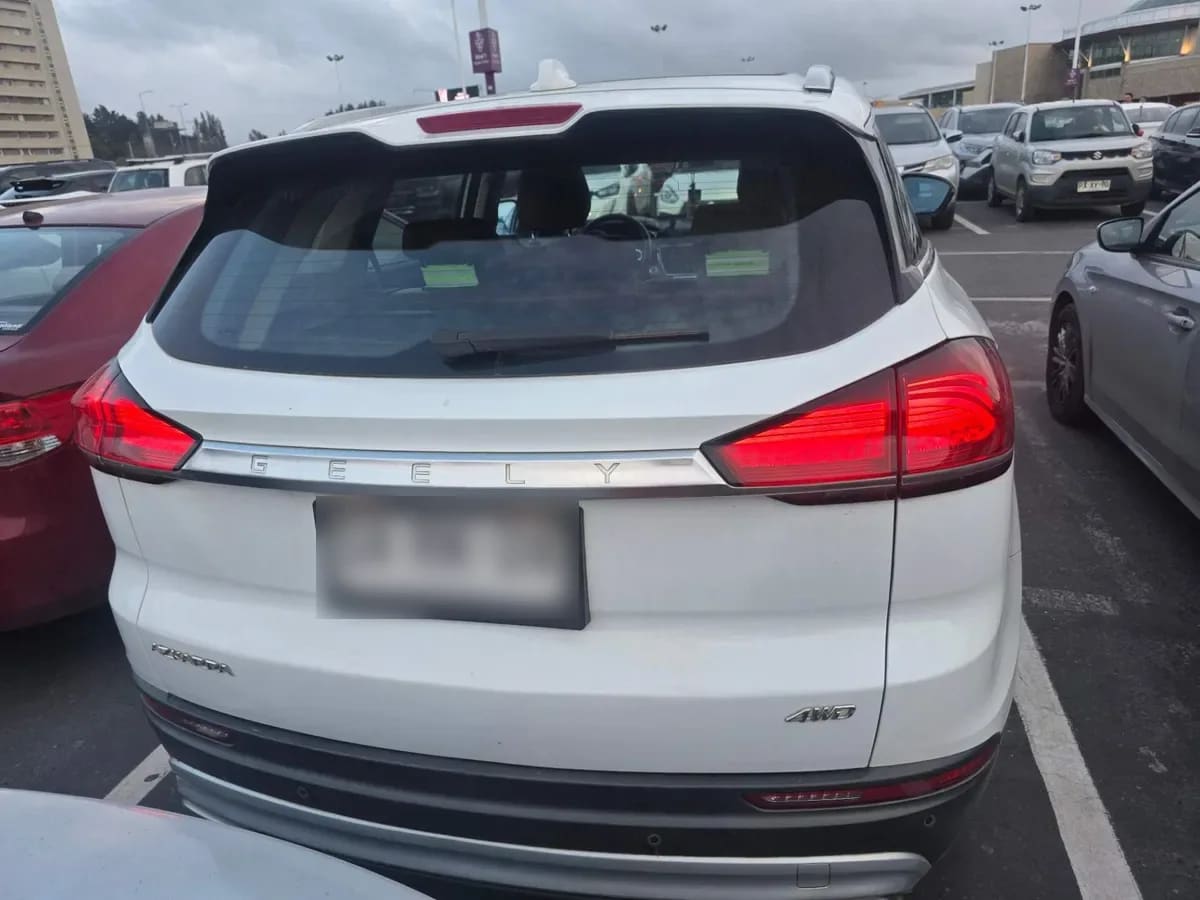 Geely Azkarra 1.5t Luxury 4x4 Dct 7at 5p año 2023