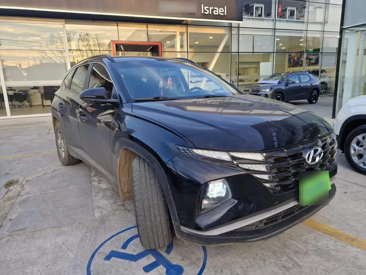 Hyundai Tucson 2.0 Nx4 Plus Diesel 4x2 At 5p año 2021
