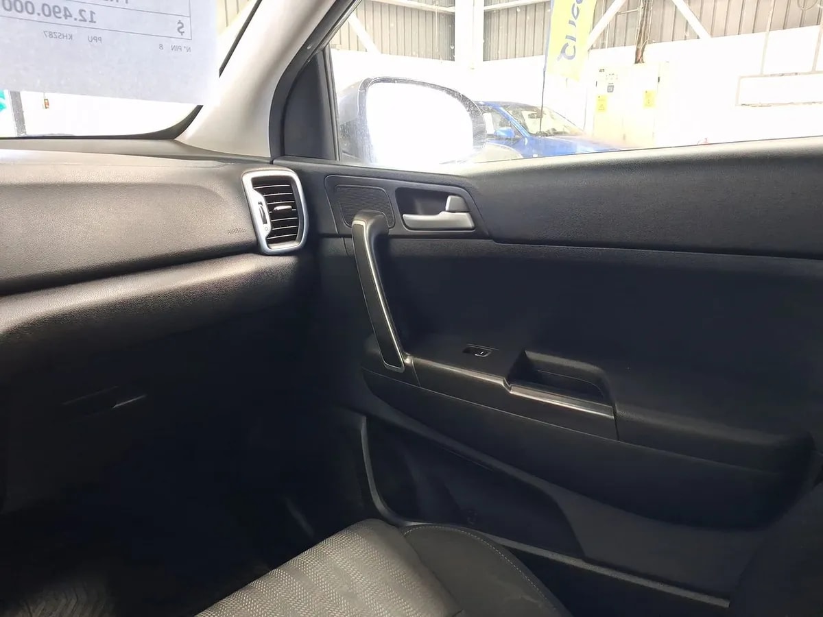 Kia Sportage 2.0 Lx 2wd 6ab 6mt 5p año 2018