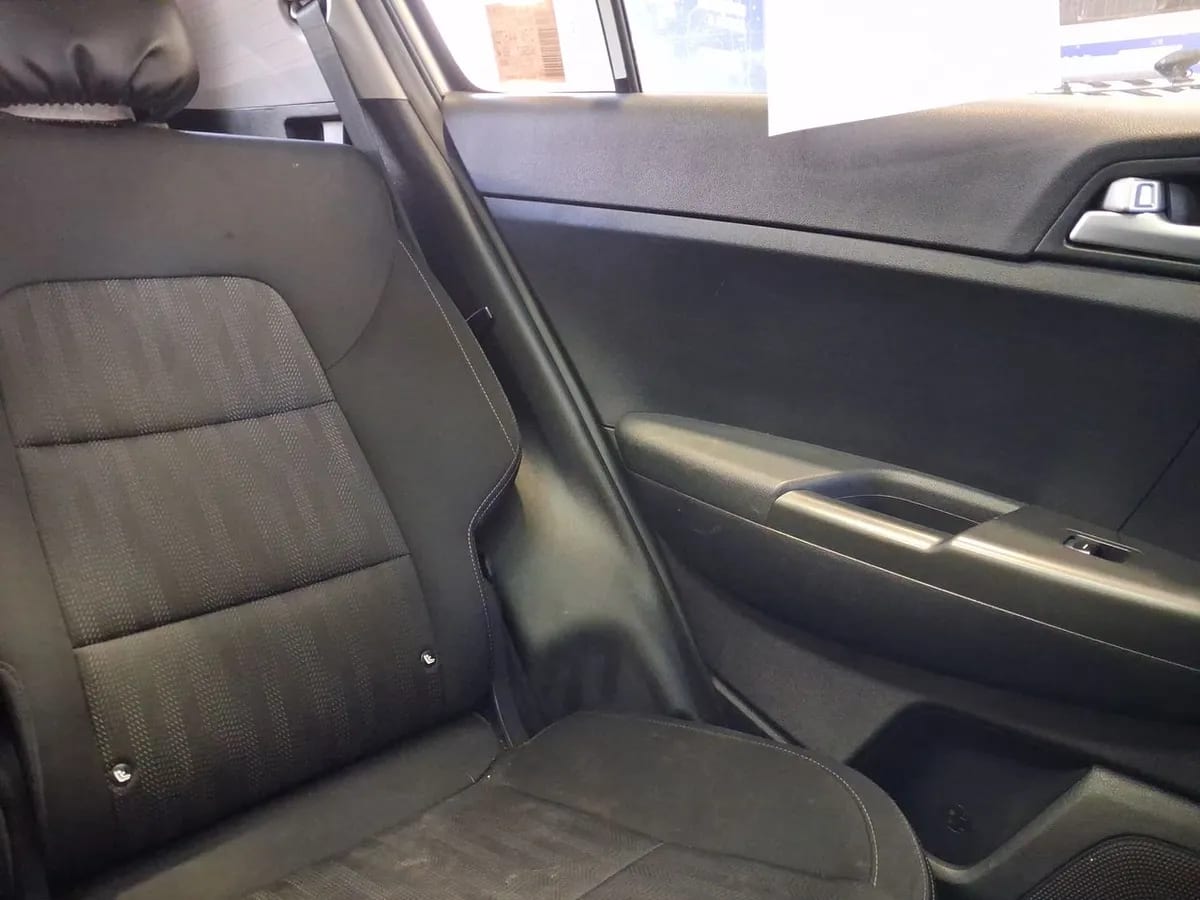 Kia Sportage 2.0 Lx 2wd 6ab 6mt 5p año 2018